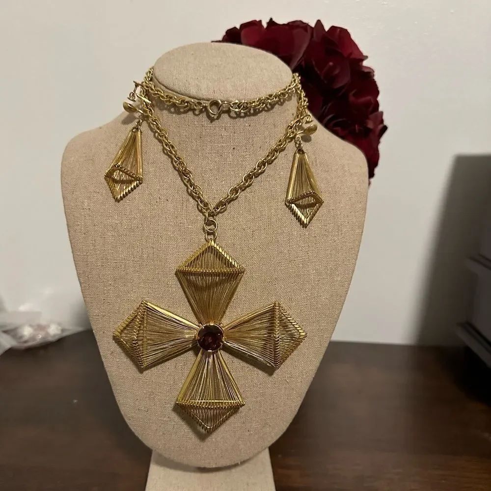 Vtg Hobe Goldtone Wire Wrapped Smoke Topaz Rhinestone Cross Pendant Necklaceset